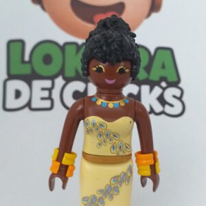 CHICA ELEGANTE