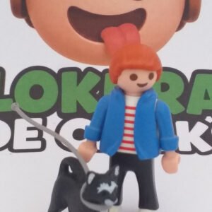 NI?O CON MASCOTA