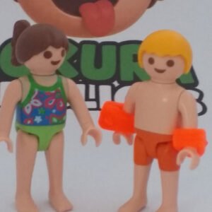 NI?OS PISCINA